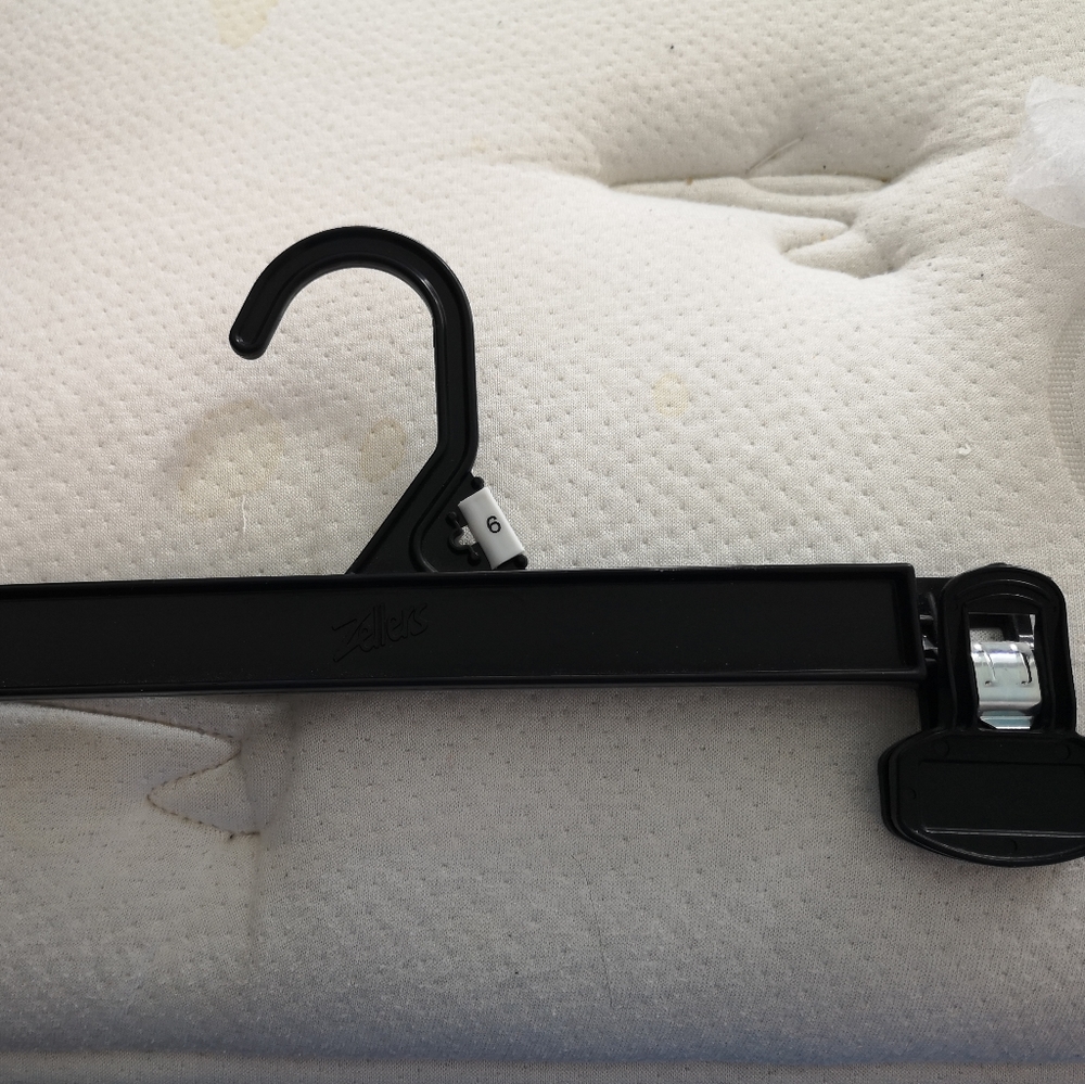 Vintage, limited edition, Zellers pant hanger - Picture 4 of 5
